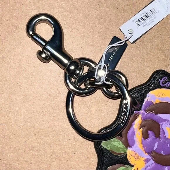 COACH Purple Tea Rose Bag Charm Keychain Purple Floral w Gunmetal Clip NWT - Picture 2 of 4